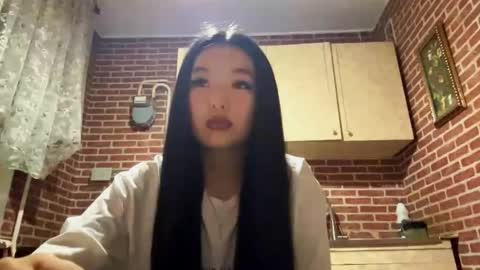 Snapshot of denysebernacchi chatting on November 14, 1:21 pm Emma online show from November 14, 1:21 pm