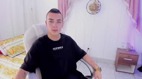 Snapshot of dereck_boy8 chatting on October 2, 9:44 pm Dereck Boy online show from October 2, 9:44 pm