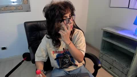 dereck_manson online show from October 18, 11:44 am