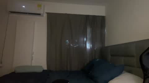 Dereck online show from December 21, 1:53 pm