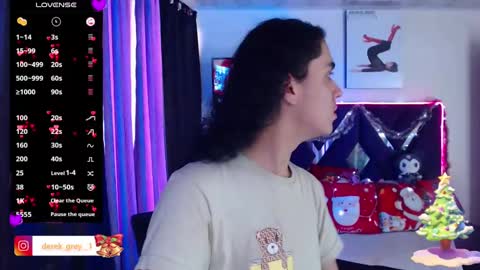 Snapshot of derek_grey1 chatting on December 5, 7:06 pm Derek independent online show from December 5, 7:06 pm