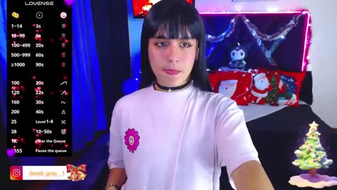 Snapshot of derek_grey1 chatting on December 7, 12:19 am Derek independent online show from December 7, 12:19 am