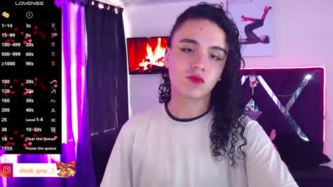 Snapshot of derek_grey1 chatting on December 17, 6:20 pm Derek independent online show from December 17, 6:20 pm