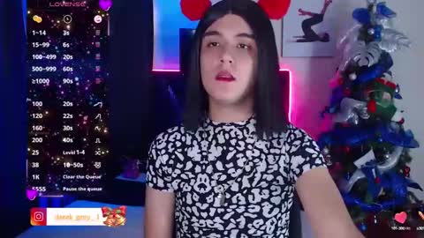 Snapshot of derek_grey1 chatting on January 2, 8:24 pm Derek independent online show from January 2, 8:24 pm