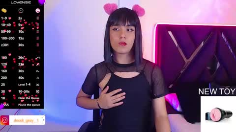 Snapshot of derek_grey1 chatting on February 23, 11:14 pm Derek independent online show from February 23, 11:14 pm