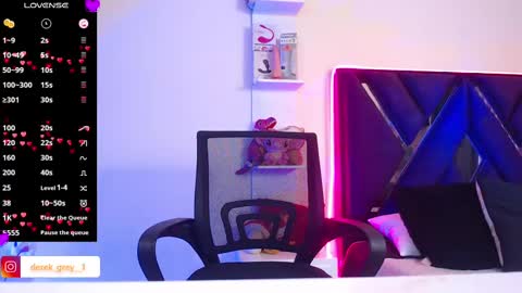 Snapshot of derek_grey1 chatting on February 28, 4:10 am Derek independent online show from February 28, 4:10 am