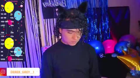 Snapshot of derek_grey1 chatting on September 17, 10:22 pm Derek independent online show from September 17, 10:22 pm