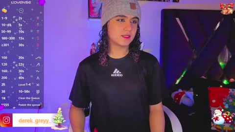 Snapshot of derek_grey1 chatting on December 14, 4:45 pm Derek independent online show from December 14, 4:45 pm