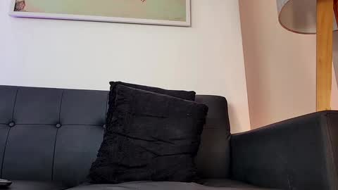 Snapshot of derek_stud_ chatting on December 5, 3:39 pm Derek independent model online show from December 5, 3:39 pm