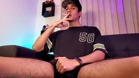 Snapshot of derek_stud_ chatting on October 13, 5:18 am Derek independent model online show from October 13, 5:18 am