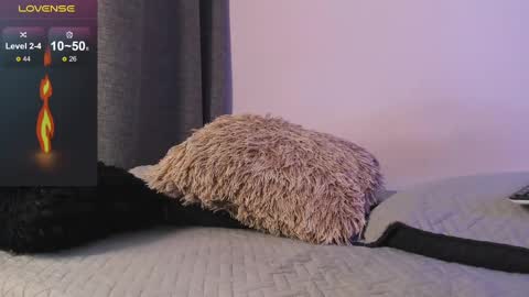 Snapshot of derekolsen_ chatting on February 1, 1:44 am Derek IG Derekolsen2024 online show from February 1, 1:44 am