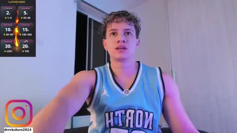 Snapshot of derekolsen_ chatting on September 23, 2:14 am Derek IG Derekolsen2024 online show from September 23, 2:14 am