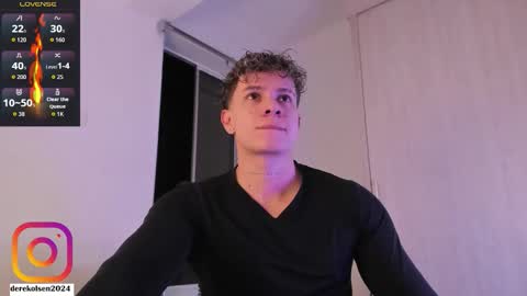 Snapshot of derekolsen_ chatting on October 19, 2:23 am Derek IG Derekolsen2024 online show from October 19, 2:23 am