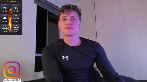 Snapshot of derekolsen_ chatting on November 8, 2:45 am Derek IG Derekolsen2024 online show from November 8, 2:45 am