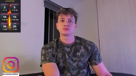 Snapshot of derekolsen_ chatting on November 14, 1:59 am Derek IG Derekolsen2024 online show from November 14, 1:59 am