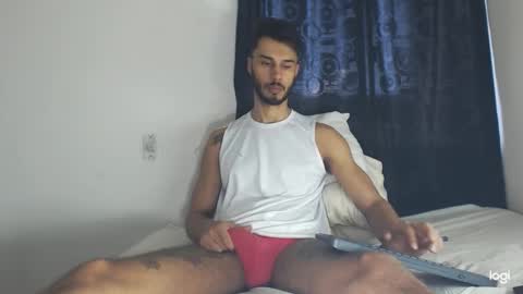 Snapshot of derrymaster chatting on January 13, 4:08 pm JhimyMaster online show from January 13, 4:08 pm