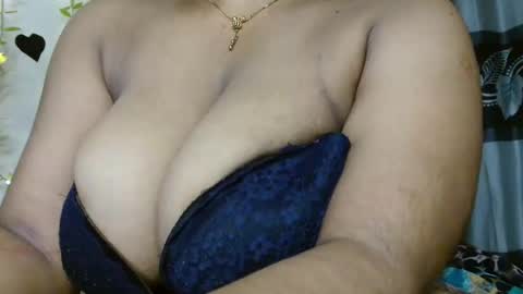 Snapshot of desi_girl_jebin chatting on September 12, 3:01 pm Jebin online show from September 12, 3:01 pm