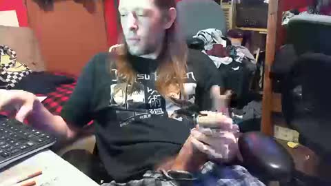 Snapshot of desolation2012 chatting on October 10, 4:44 am desolation2012 online show from October 10, 4:44 am