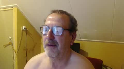 destelp online show from September 11, 10:21 pm