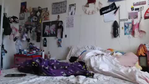 poutyangel online show from December 1, 10:21 pm