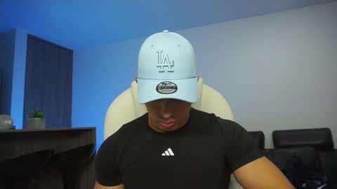 Devin Hunter online show from December 5, 10:33 am