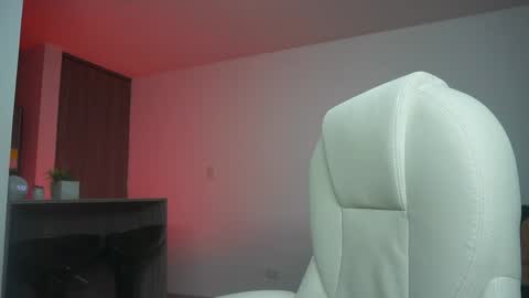 Devin Hunter online show from December 15, 12:51 am