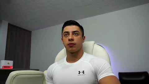 Devin Hunter online show from January 25, 11:43 pm