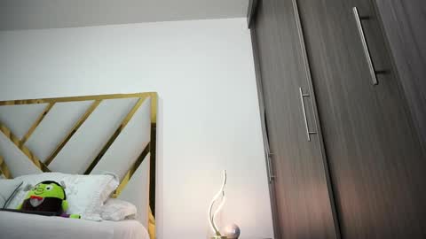 Devin Hunter online show from September 19, 12:12 am