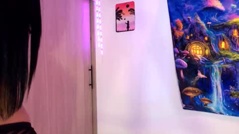 Sara 3 online show from November 7, 9:59 pm