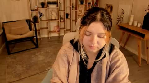 Dia online show from September 19, 2:46 am