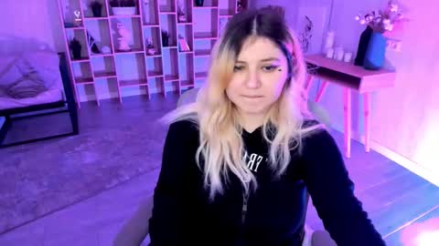 Dia online show from November 9, 7:50 am