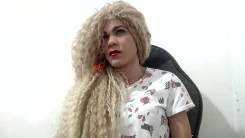 Snapshot of diabla_sexy22cm chatting on November 7, 8:47 am diabla_sexy22cm online show from November 7, 8:47 am