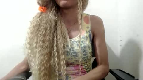 Snapshot of diabla_sexy22cm chatting on November 12, 8:26 am diabla_sexy22cm online show from November 12, 8:26 am