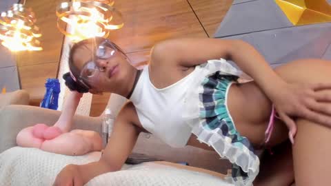 Camila and Megan online show from January 17, 8:11 pm