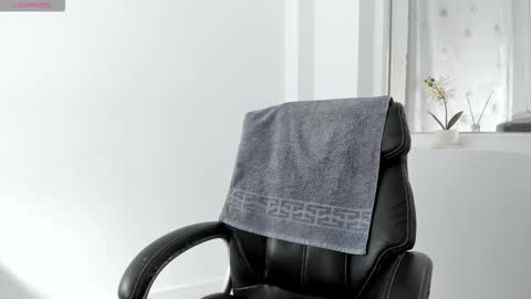 Snapshot of diamondkay_ chatting on October 1, 6:19 am diamondkay_ online show from October 1, 6:19 am