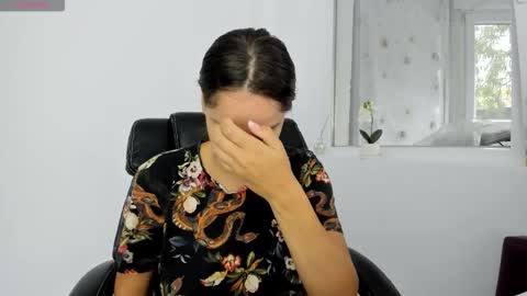 Snapshot of diamondkay_ chatting on October 7, 8:11 am diamondkay_ online show from October 7, 8:11 am