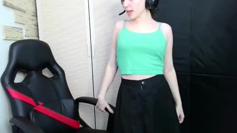 Snapshot of diana_back3 chatting on November 17, 10:10 am diana_back3 online show from November 17, 10:10 am