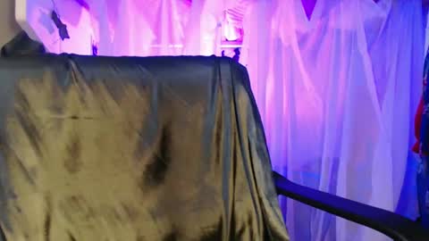 diana online show from December 16, 7:37 am