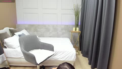 Snapshot of diana_soft chatting on December 23, 1:35 pm Diana online show from December 23, 1:35 pm