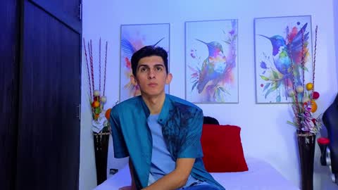 Snapshot of dianayleo chatting on December 5, 11:49 am Ana Leo online show from December 5, 11:49 am