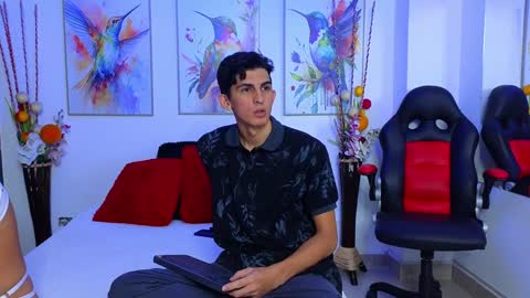 Snapshot of dianayleo chatting on December 9, 12:08 pm Ana Leo online show from December 9, 12:08 pm