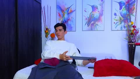 Snapshot of dianayleo chatting on December 10, 6:38 pm Ana Leo online show from December 10, 6:38 pm