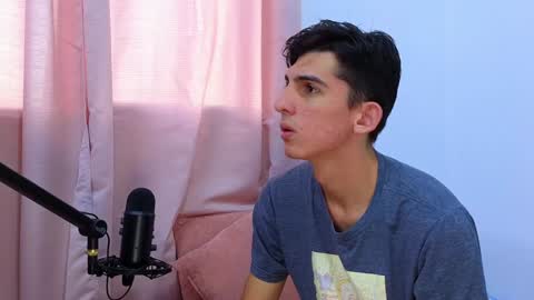 Snapshot of dianayleo chatting on January 29, 11:41 am Ana Leo online show from January 29, 11:41 am