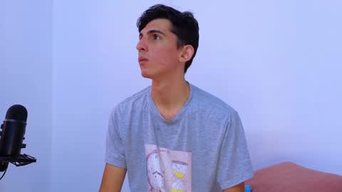 Snapshot of dianayleo chatting on February 6, 12:05 pm Ana Leo online show from February 6, 12:05 pm