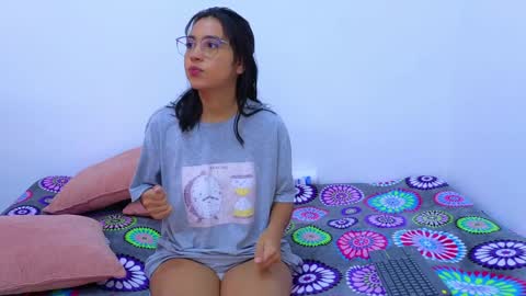 Snapshot of dianayleo chatting on February 6, 3:09 pm Ana Leo online show from February 6, 3:09 pm