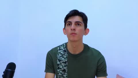 Snapshot of dianayleo chatting on February 11, 12:05 pm Ana Leo online show from February 11, 12:05 pm