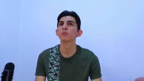 Snapshot of dianayleo chatting on February 20, 12:04 pm Ana Leo online show from February 20, 12:04 pm