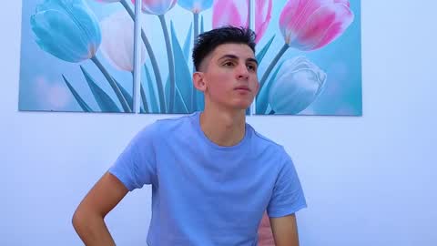 Snapshot of dianayleo chatting on March 7, 12:23 pm Ana Leo online show from March 7, 12:23 pm