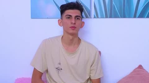 Snapshot of dianayleo chatting on December 5, 2:36 pm Ana Leo online show from December 5, 2:36 pm