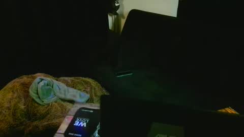 Snapshot of dickdamian_ chatting on December 23, 2:24 am Damin online show from December 23, 2:24 am